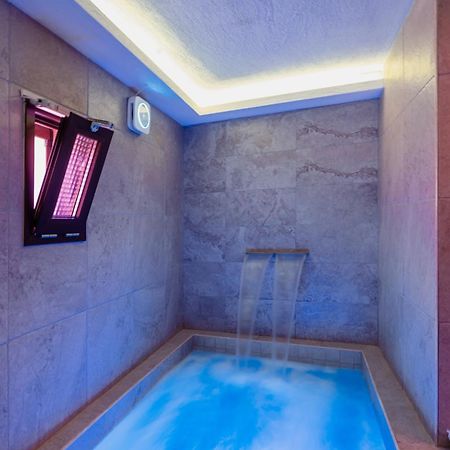 Luxuite Spa Con Piscina E Jacuzzi อัลเบโรเบลโล ภายนอก รูปภาพ